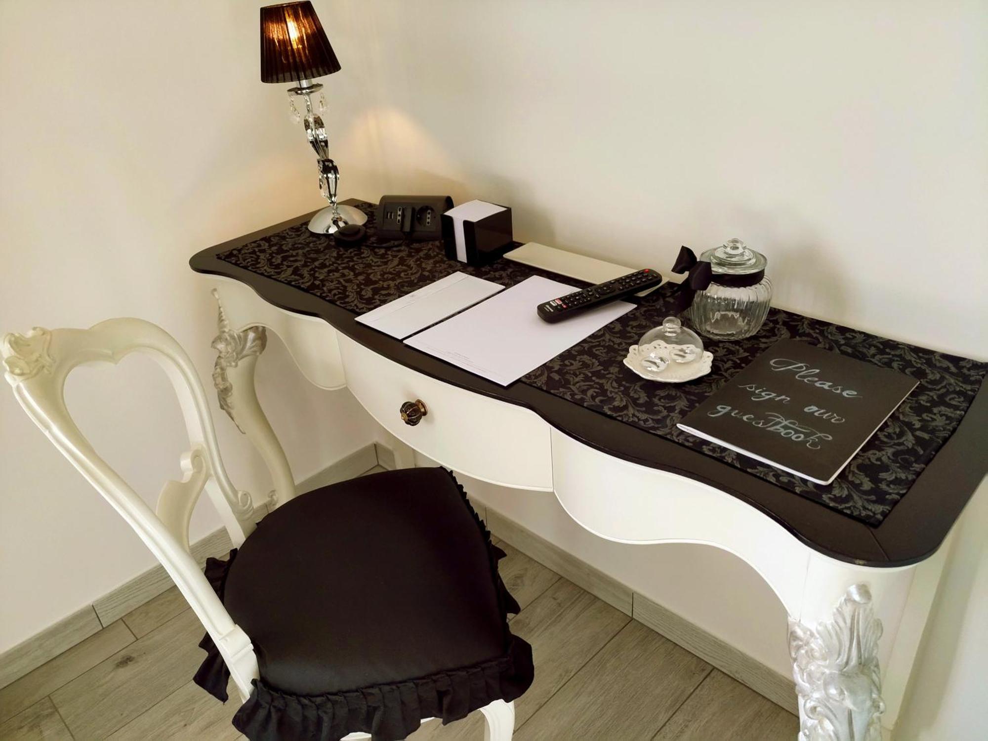 Alloggio Turistico Giulietta E Romeo - Intero Appartamento - Villafranca Di Verona, Zimmer, Holiday Rooms Extérieur photo