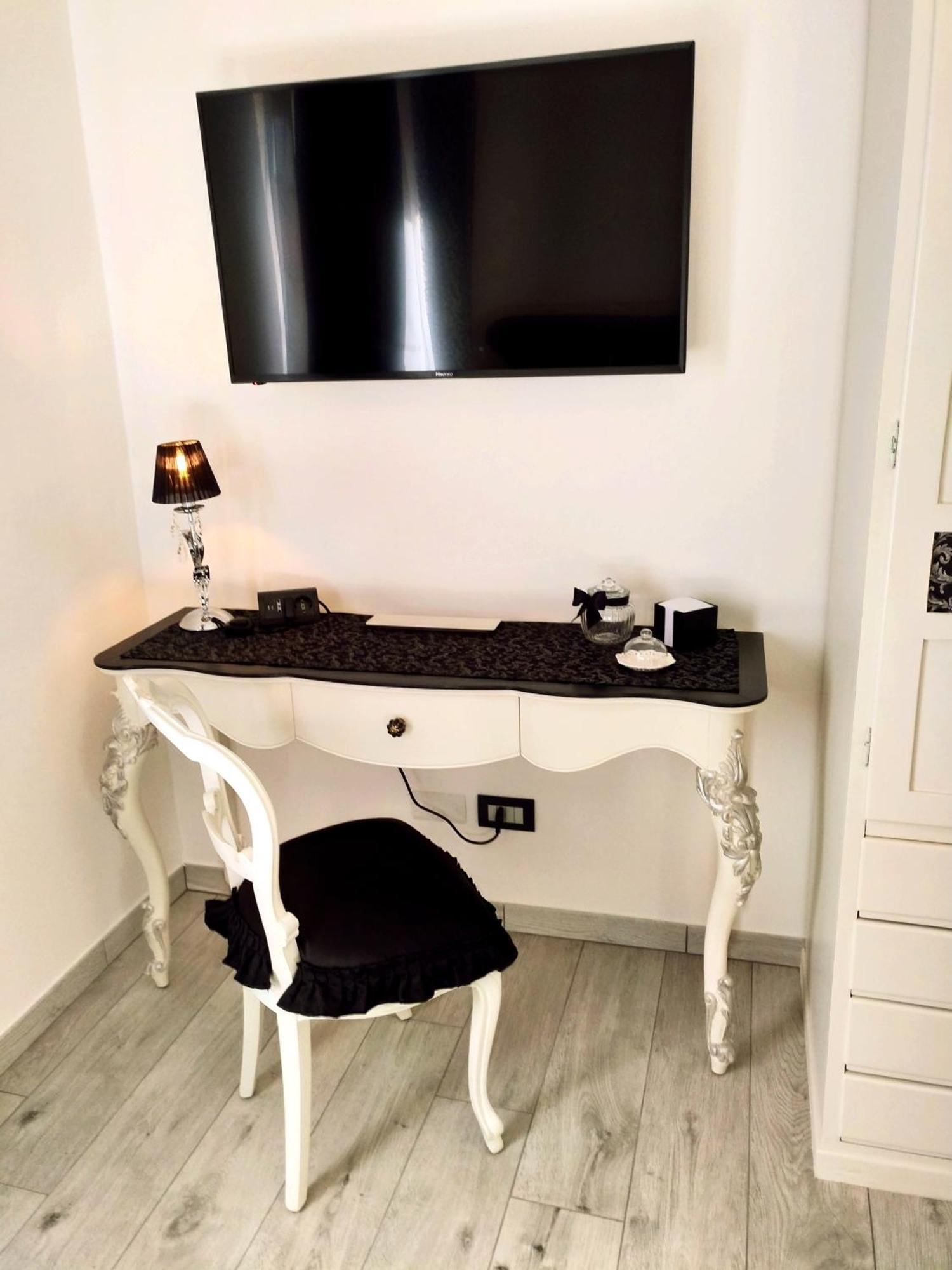 Alloggio Turistico Giulietta E Romeo - Intero Appartamento - Villafranca Di Verona, Zimmer, Holiday Rooms Extérieur photo