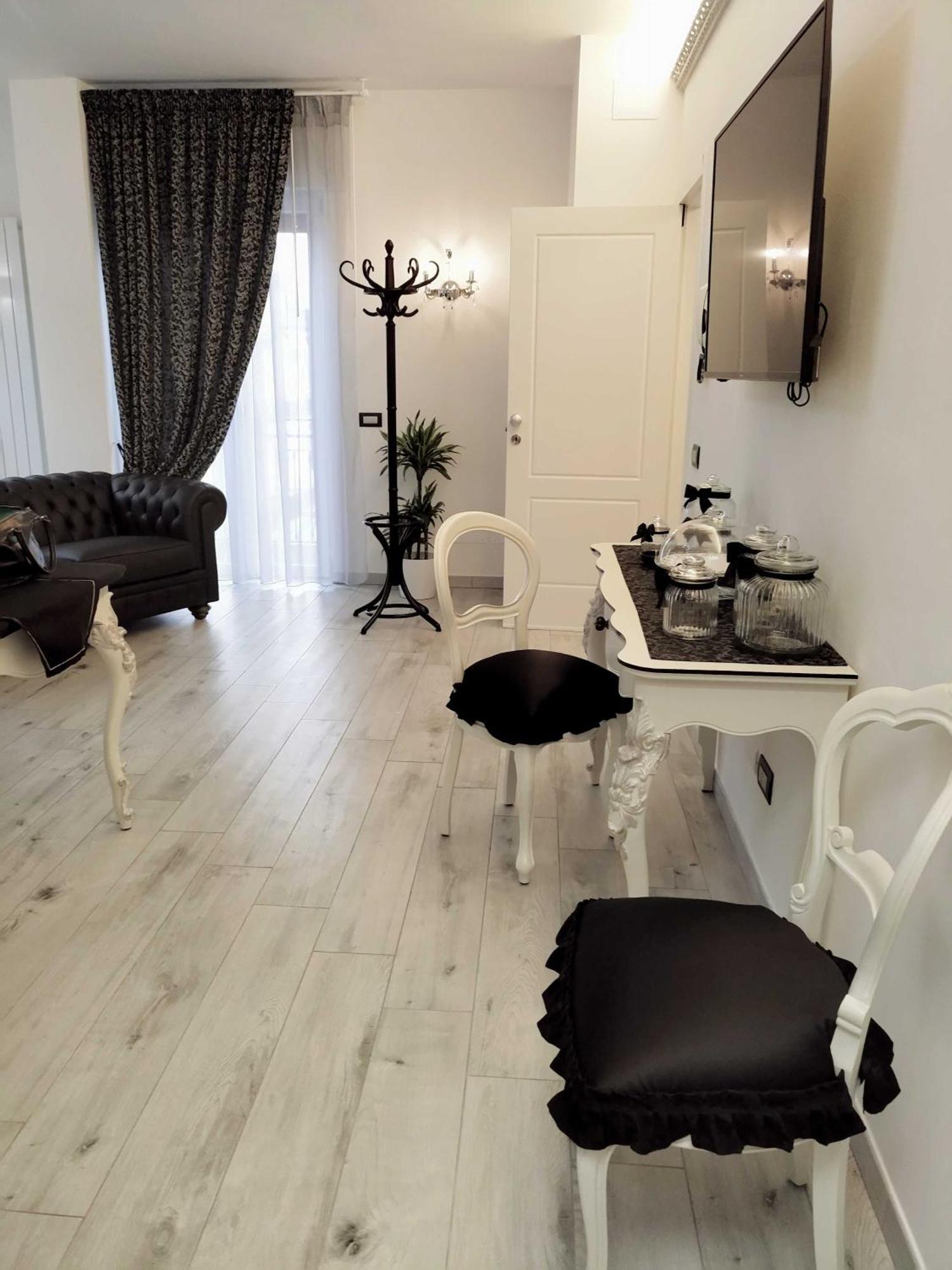 Alloggio Turistico Giulietta E Romeo - Intero Appartamento - Villafranca Di Verona, Zimmer, Holiday Rooms Extérieur photo